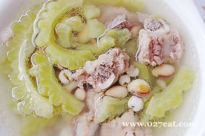 排骨苦瓜汤的做法 排骨苦瓜汤的做法