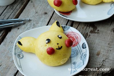 皮卡丘南瓜馒头的做法 皮卡丘南瓜馒头的做法