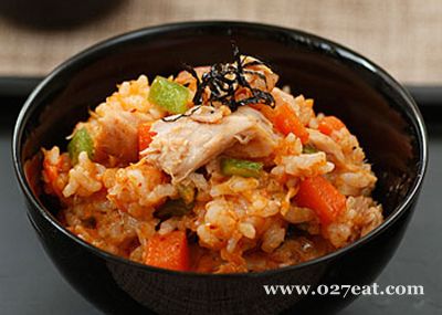 金枪鱼辣白菜炒饭的做法图片,如何做,金枪鱼辣白菜炒饭怎么做好吃详细步骤的做法