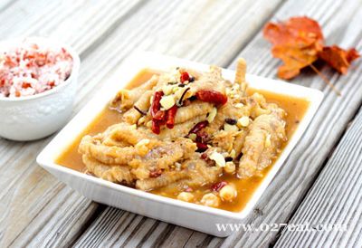 蒜香勾芡凤爪的做法 蒜香勾芡凤爪的做法