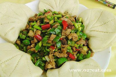 荷叶饼孜然小炒肉的做法 荷叶饼孜然小炒肉的做法