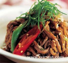 葱香牛肉丝的做法 葱香牛肉丝的做法