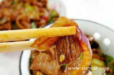 洋葱小炒肉的做法 洋葱小炒肉的做法