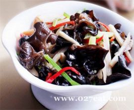藕条炒木耳的做法 藕条炒木耳的做法