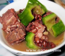 苦瓜红豆排骨汤的做法 苦瓜红豆排骨汤的做法