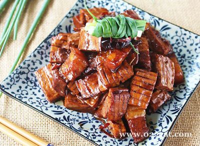 五花肉烧豆干的做法 五花肉烧豆干的做法