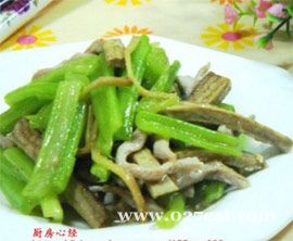 肉丝炒芹菜的做法 肉丝炒芹菜的做法