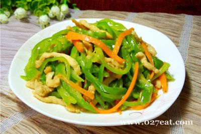 青椒鸡肉丝的做法 青椒鸡肉丝的做法
