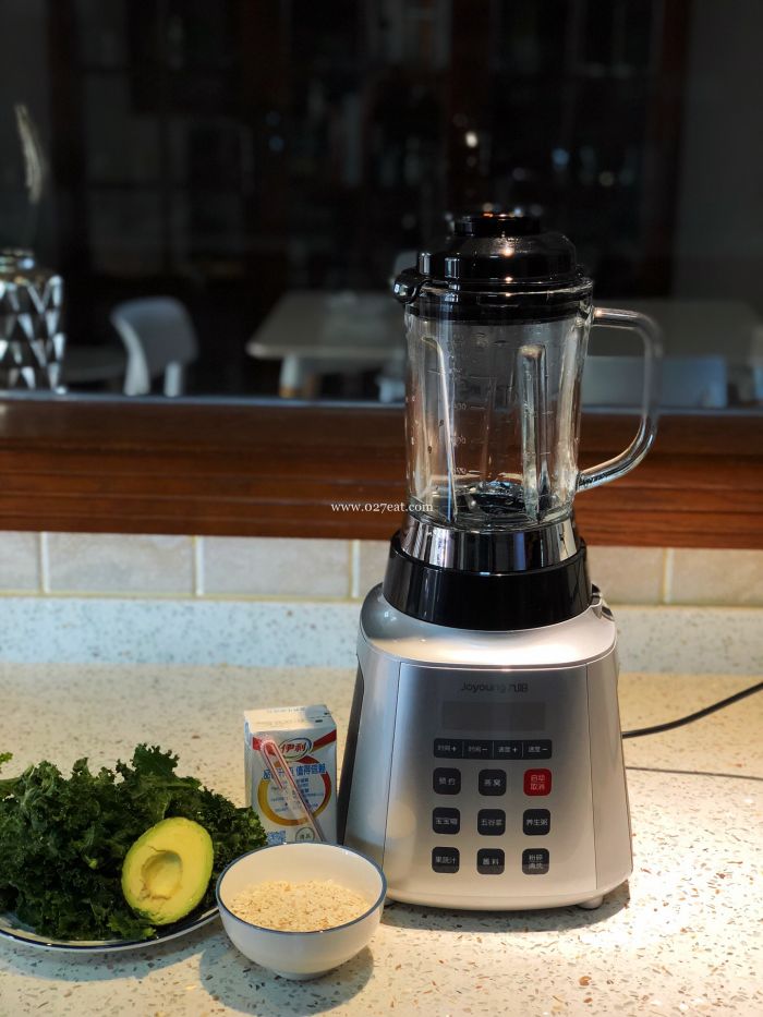 ���¸���ţ�͹���Ƭ������������